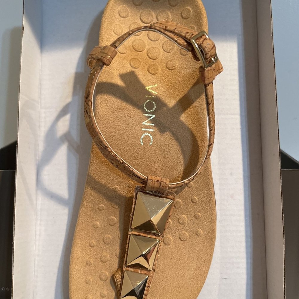 New Vionic “Rest Nala” Arch Support Thong Sandal Gold Studded - Picture 3 of 8